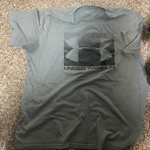 Under Armour t shirt